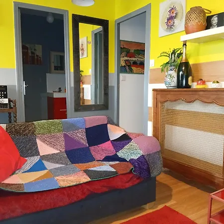 Apartmán 40 M2 Pour 2,3,4,5 Personnes-rez De Chaussee Sur Rue Et Patio-sejour,cuisine,sdb,chambre Avec Lit Double-2 Canapes Lit Japonais Et Matelas Gonflable-entree Cote Rue Berzelius-4 M Du Metro Brochant Lig13- Bus 31,54,74 Ers Sites Touristiques Paříž